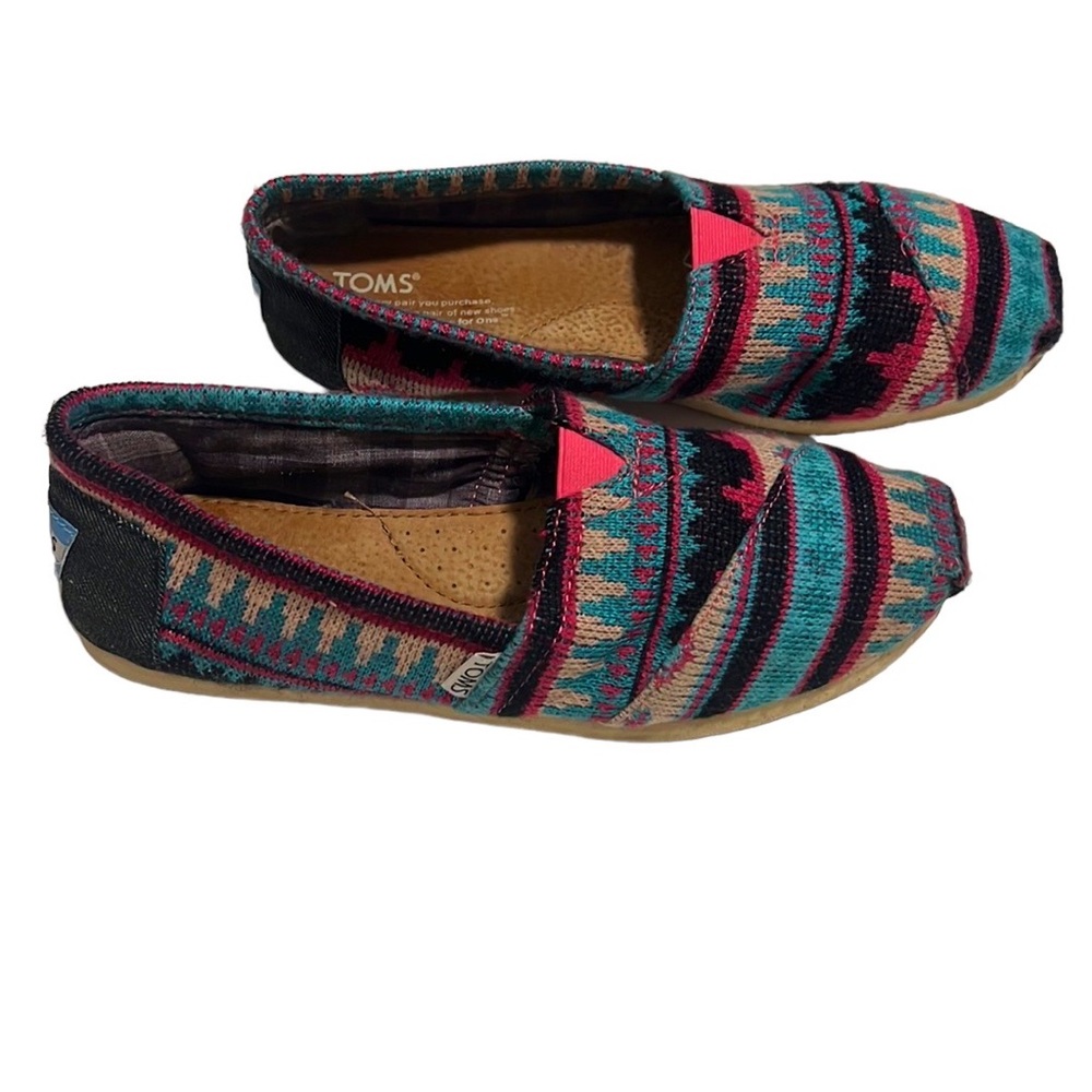 TOMS Knitted Aztec Print Shoes Size 8